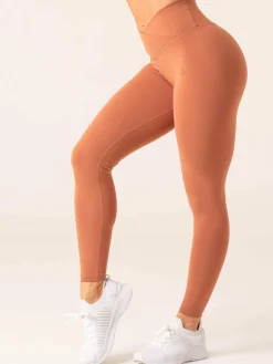 Momentum Cross Over Scrunch Leggings
