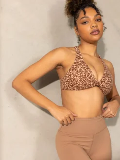 Momentum Twist Sports Bra