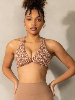 Momentum Twist Sports Bra