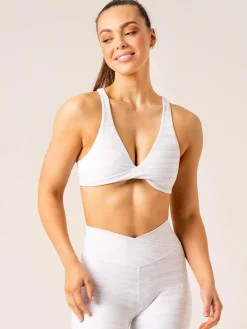 Momentum Twist Sports Bra
