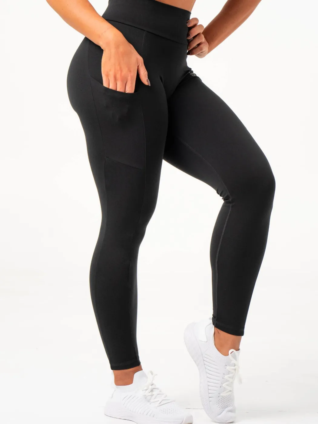 NKD V Scrunch Pocket Leggings