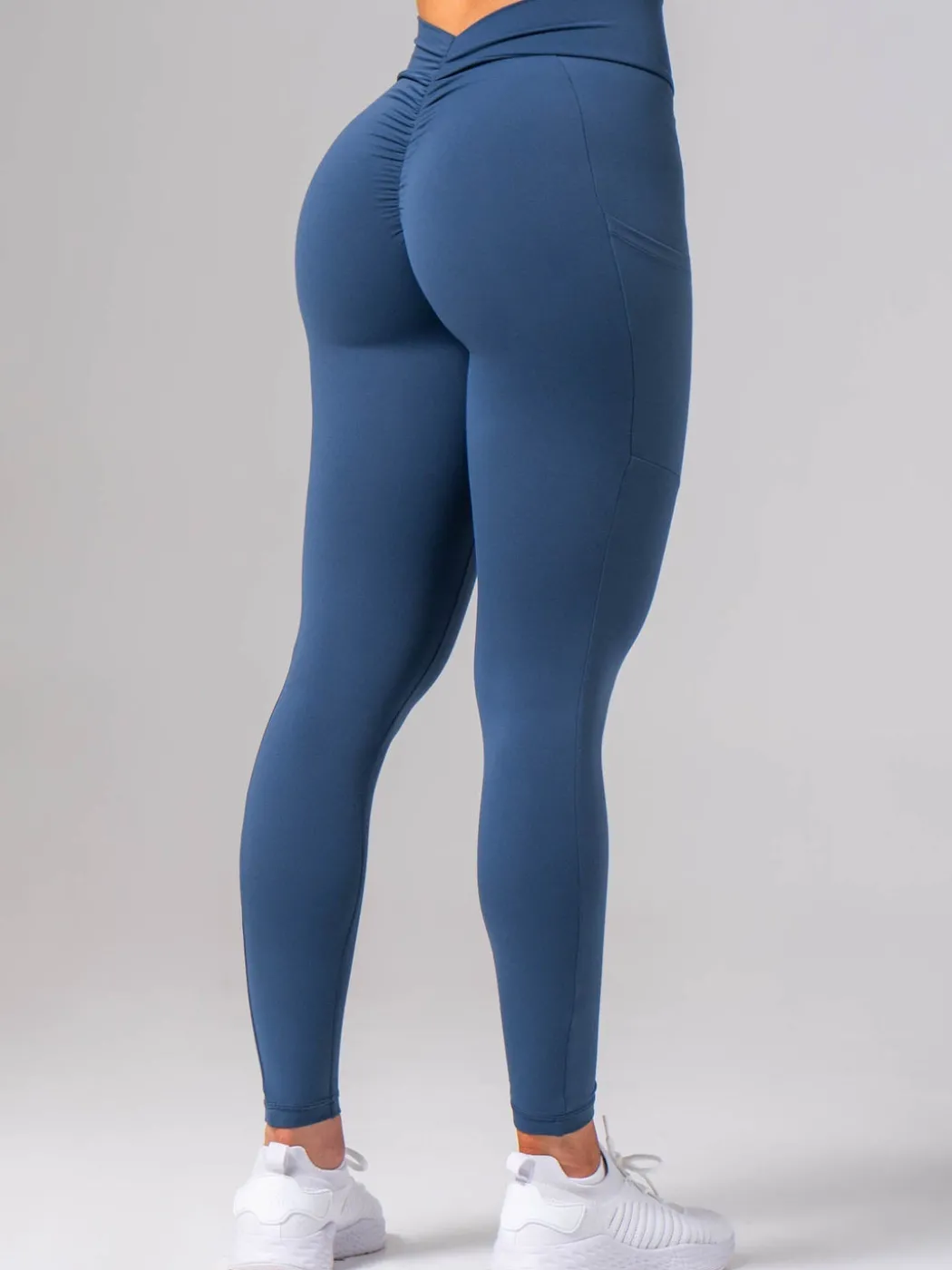 NKD V Scrunch Pocket Leggings