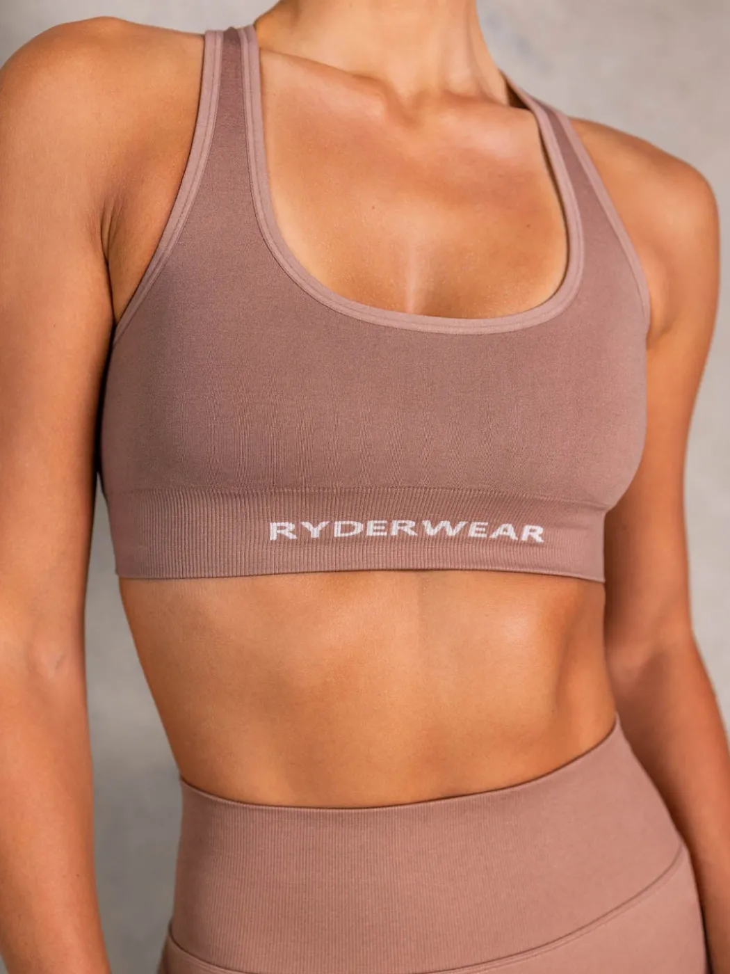 NRG Seamless Scoop Neck Sports Bra
