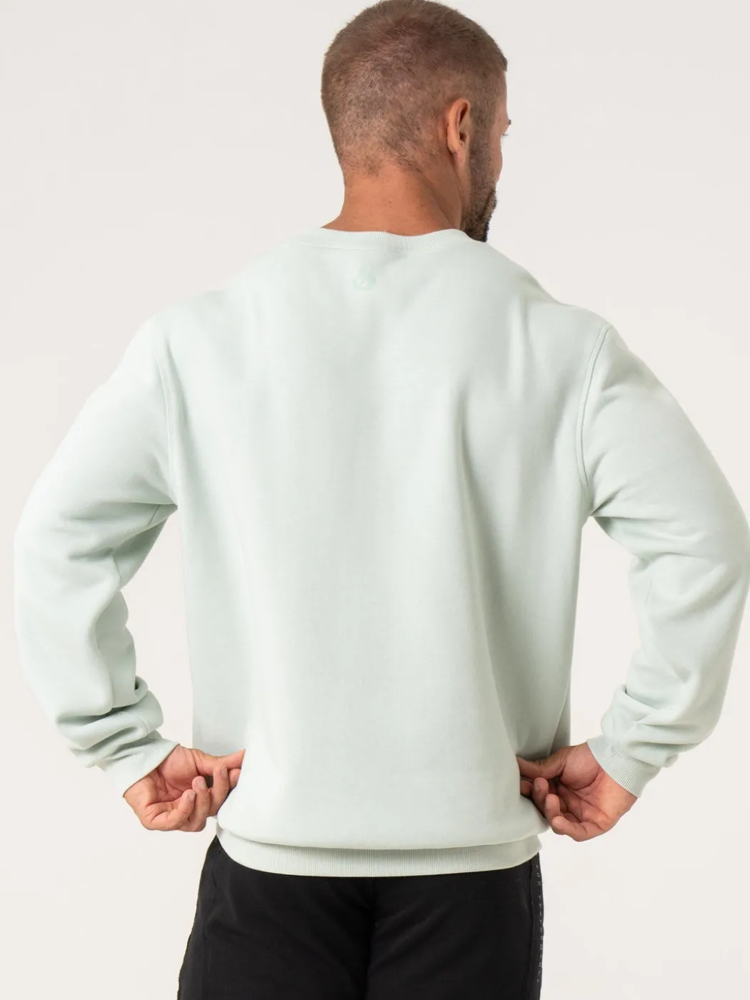 Pursuit Pullover