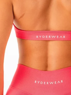 Sculpt Seamless Halter Bra